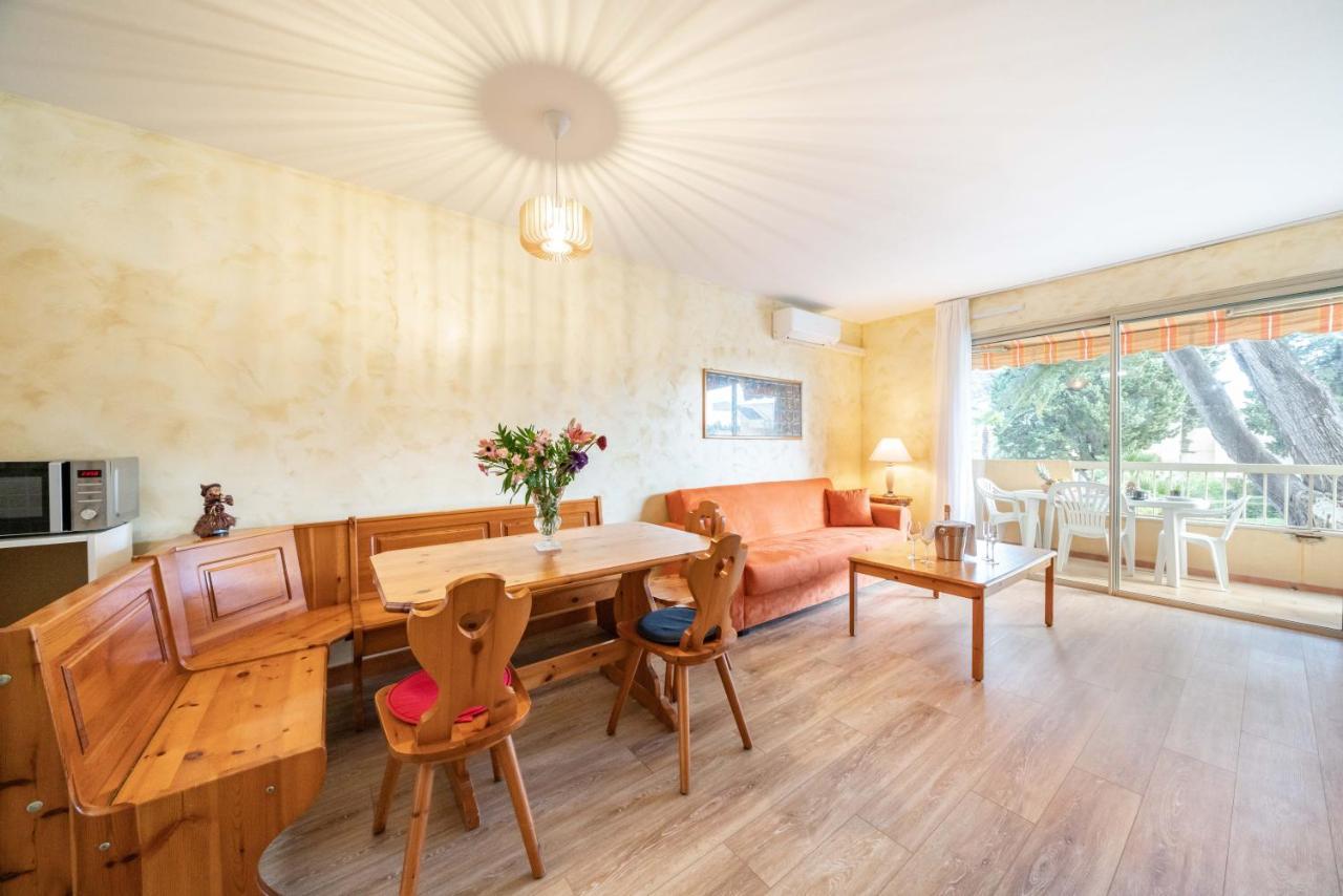 Spacious Apartment At A 5 Min Walk From The Beach Антиб Экстерьер фото