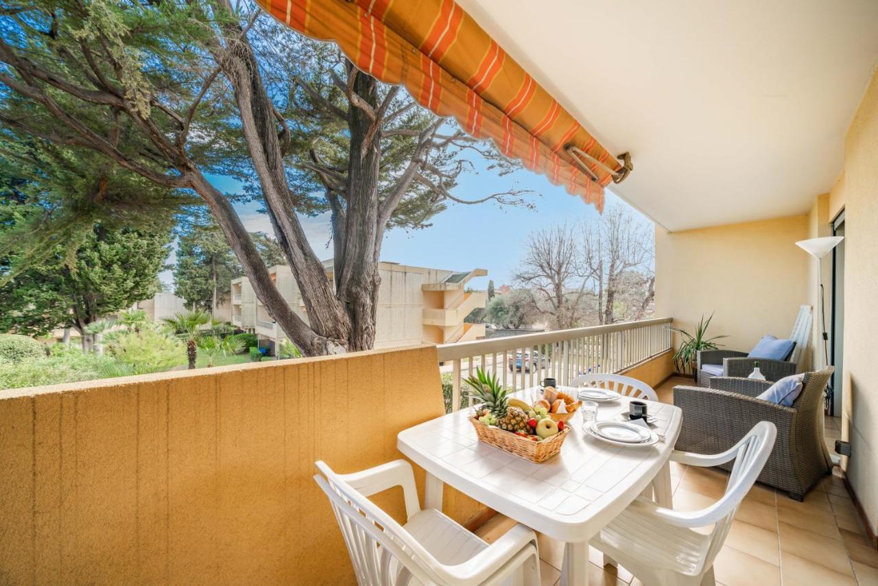 Spacious Apartment At A 5 Min Walk From The Beach Антиб Экстерьер фото