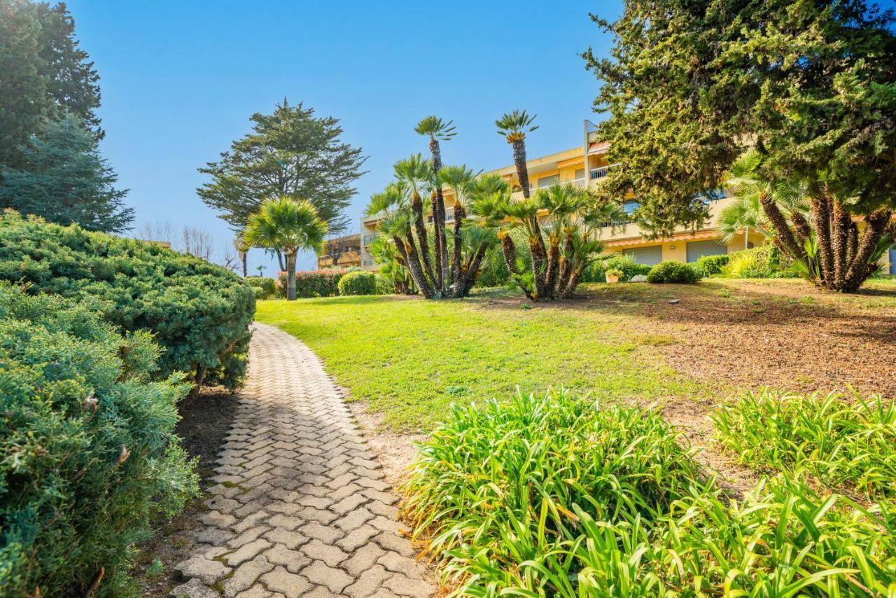 Spacious Apartment At A 5 Min Walk From The Beach Антиб Экстерьер фото