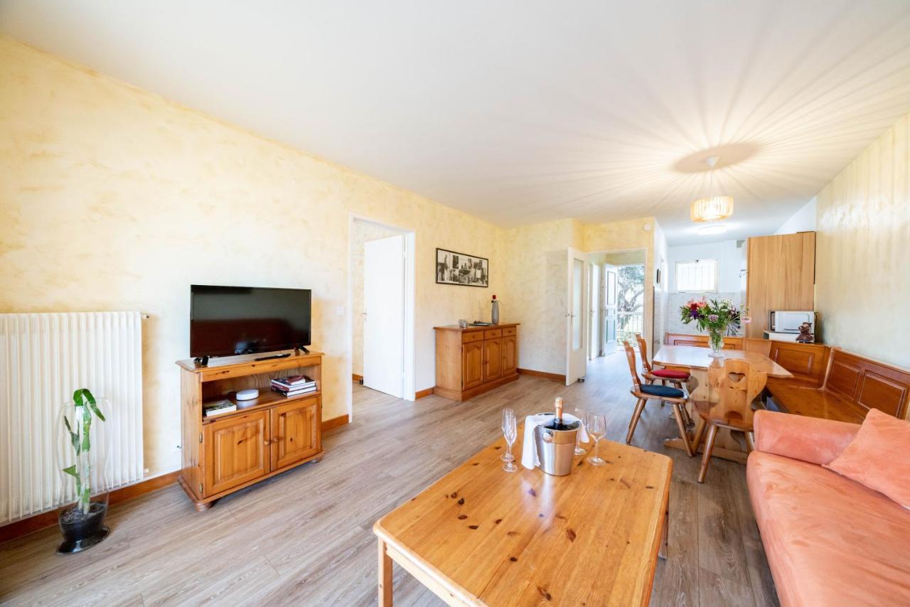 Spacious Apartment At A 5 Min Walk From The Beach Антиб Экстерьер фото